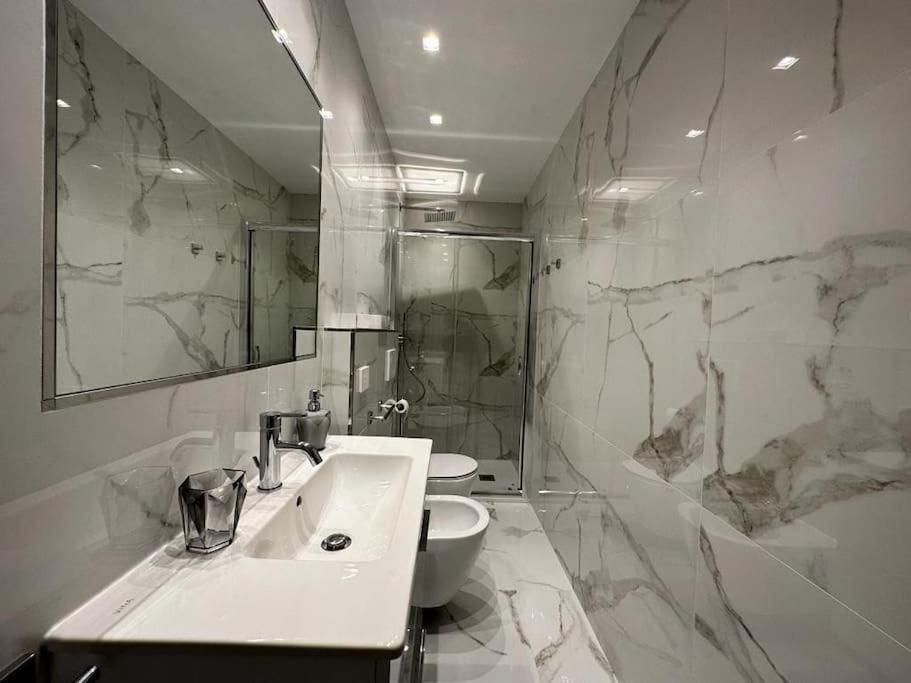 Suite Aurora Luxury In The Center Of Sanremo Exterior photo