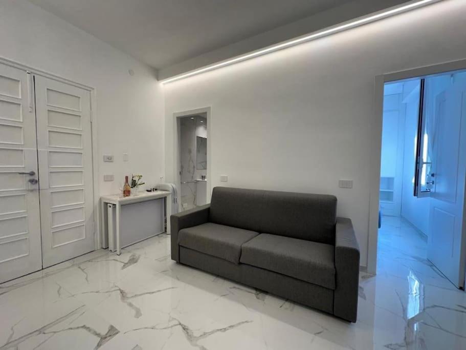 Suite Aurora Luxury In The Center Of Sanremo Exterior photo