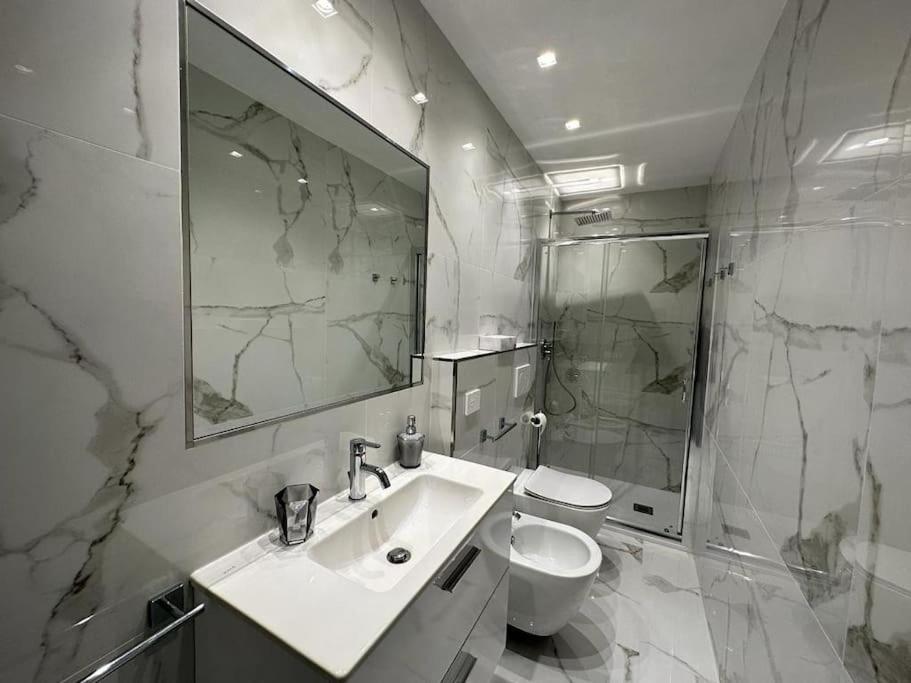 Suite Aurora Luxury In The Center Of Sanremo Exterior photo