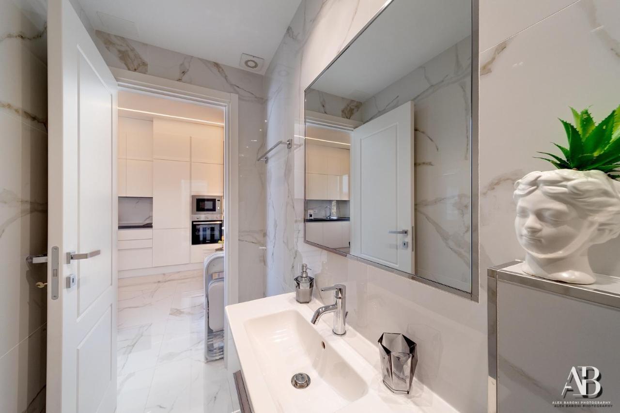 Suite Aurora Luxury In The Center Of Sanremo Exterior photo