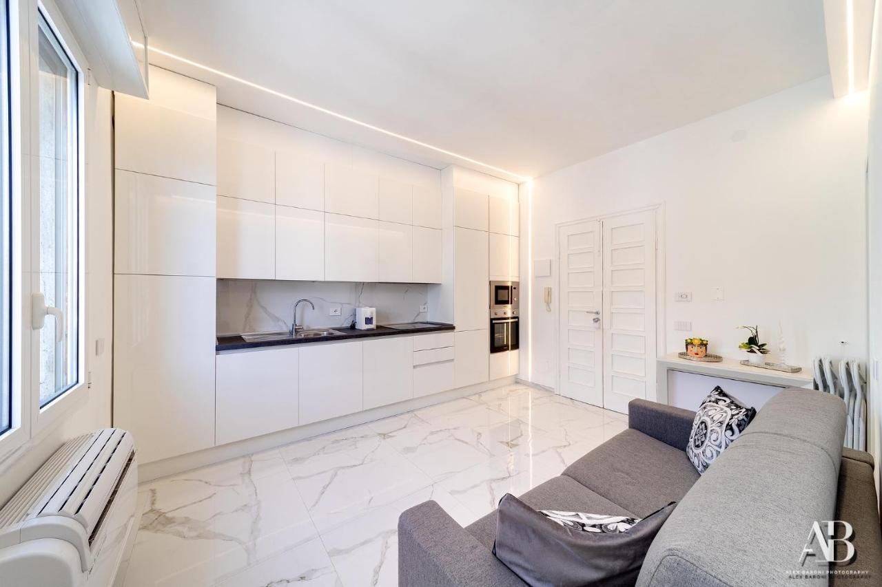 Suite Aurora Luxury In The Center Of Sanremo Exterior photo