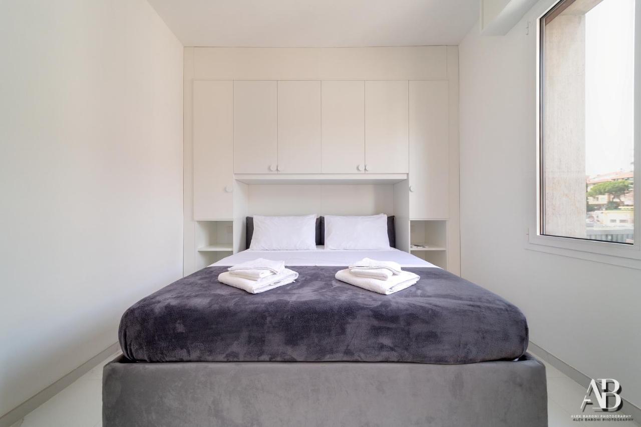 Suite Aurora Luxury In The Center Of Sanremo Exterior photo